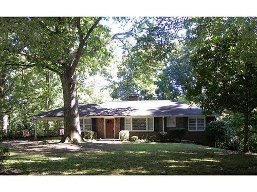 215 Elden Drive Ne, Atlanta, GA 30342