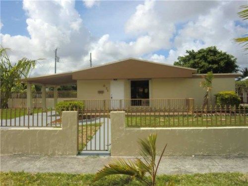 871 W 67 ST, Hialeah, FL 33012