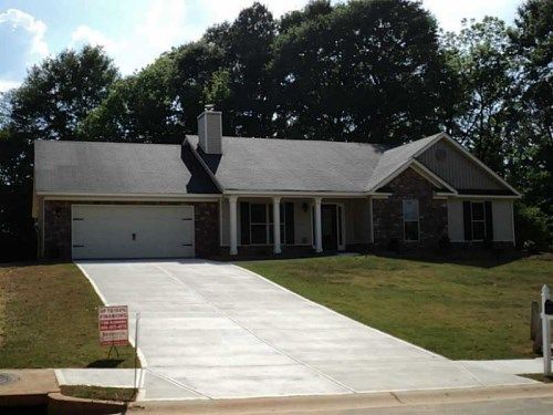 1963 Paynes Point, Winder, GA 30680