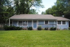 210 NW Yennie St, Grain Valley, MO 64029