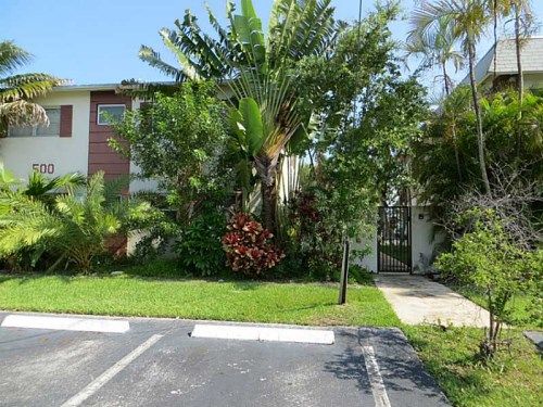 500 SW 15 ST # 208, Pompano Beach, FL 33060