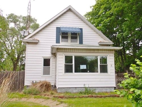 6 Orange St, Three Oaks, MI 49128