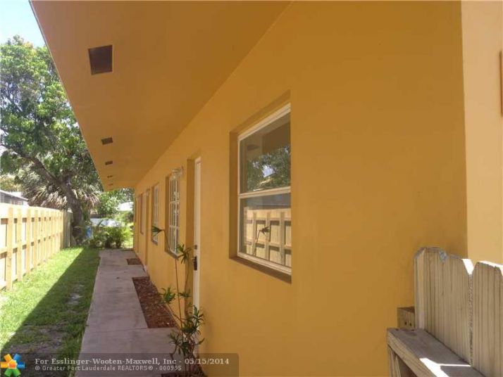 1055 NE 36TH ST, Fort Lauderdale, FL 33334