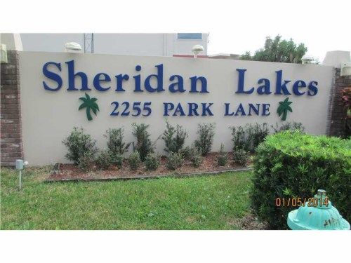 2200 PARK LN # 109, Hollywood, FL 33021