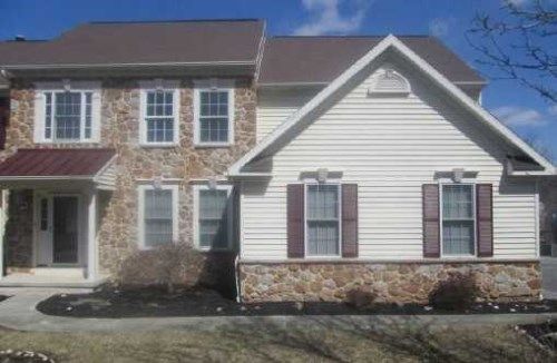 381 Pathfinder Dr, Birdsboro, PA 19508