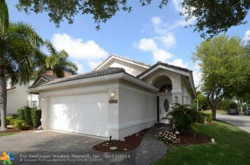 2880 NW 68TH LN, Pompano Beach, FL 33063