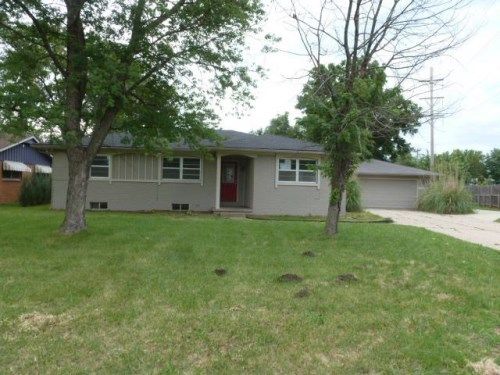 1731 W Nottingham Ln, Wichita, KS 67204