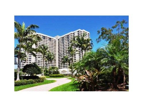 600 THREE ISLANDS BL # 1818, Hallandale, FL 33009