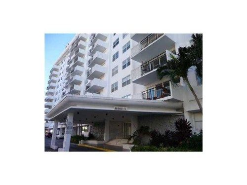 401 Golden Isles Dr # 404, Hallandale, FL 33009