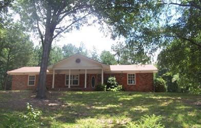 193 Viking Dr, Calhoun, GA 30701