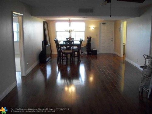 3900 Oaks Clubhouse Dr # 509, Pompano Beach, FL 33069