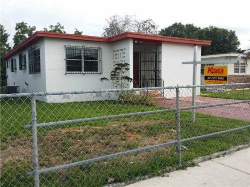 130 W 33 ST, Hialeah, FL 33012