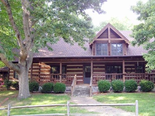 121 Victoria, Roan Mountain, TN 37687