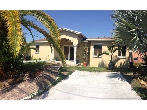 5450 E 2 AV, Hialeah, FL 33013