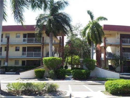 270 LAYNE BL # 106, Hallandale, FL 33009