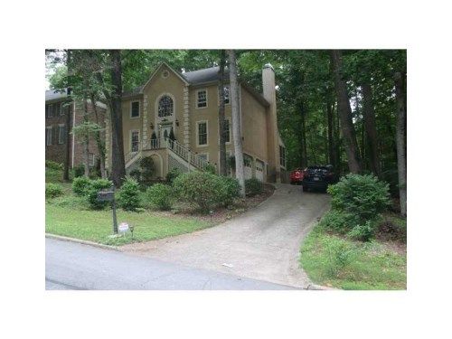 950 Azalea Drive, Roswell, GA 30075