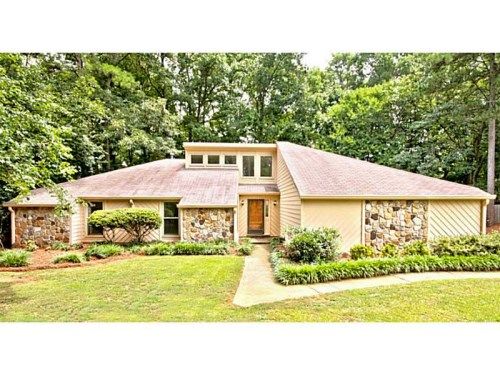 2750 Shadow Pine Drive, Roswell, GA 30076