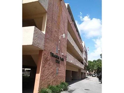 1750 W 56 ST # 101, Hialeah, FL 33012