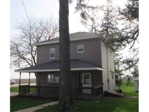 708 S Fountain St, Montfort, WI 53569