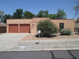 6925 Cherry Hills Loop NE, Albuquerque, NM 87111