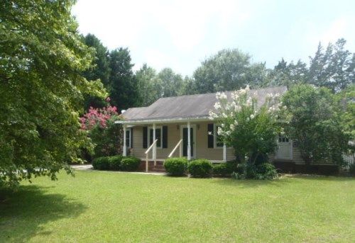 26 Pine Ave, Butler, GA 31006