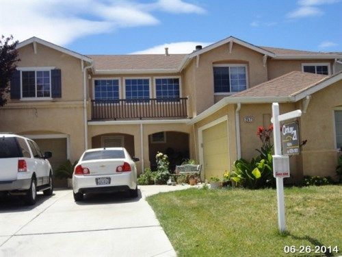 2571 Cinnamon Teal Dr, Los Banos, CA 93635