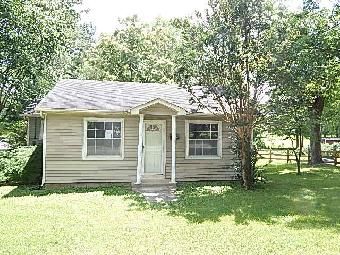 213w Spring St, Smithville, TN 37166