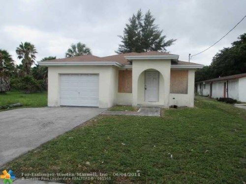 120 SW 7TH AVE, Dania, FL 33004