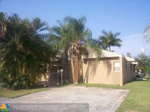 206 NE 1ST CT, Dania, FL 33004