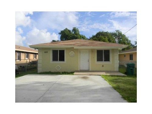 2021 NW 59 ST, Miami, FL 33142