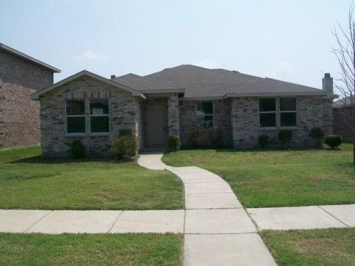 3024 Amber Waves Ln, Lancaster, TX 75134