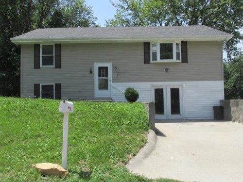 303 N Maple St, Carrollton, MO 64633