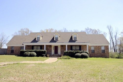 332 Macedonia Rd., Petal, MS 39465