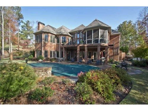 4560 Thornbury Close Way, Flowery Branch, GA 30542