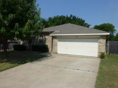 202 Merlin Drive, Weatherford, TX 76086