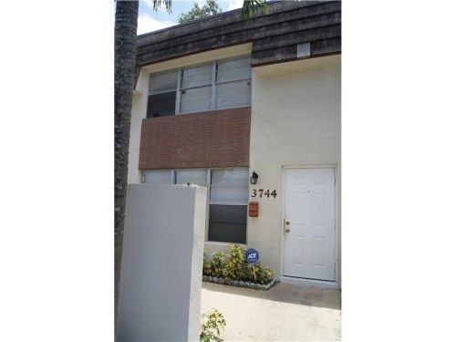 3744 SW 60 TE # 19, Fort Lauderdale, FL 33314