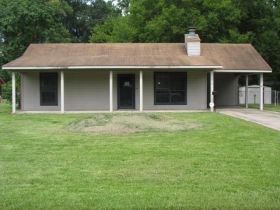 812 Center St, Baker, LA 70714