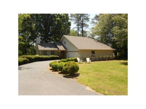 8915 Bay Lane, Gainesville, GA 30506