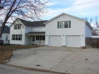 306 W  8th St, Neligh, NE 68756