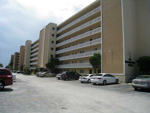 301 NE 14 AV # 203, Hallandale, FL 33009