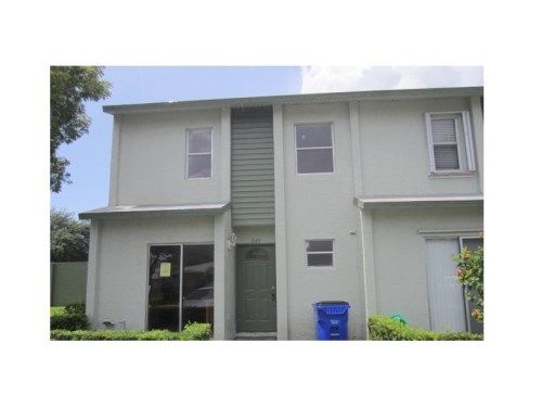 848 CRYSTAL LAKE DR # 606, Pompano Beach, FL 33064