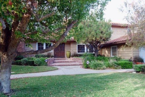 7625 Pomelo Dr, Canoga Park, CA 91304