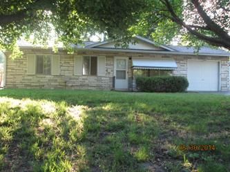 448 S 4th St, Caseyville, IL 62232