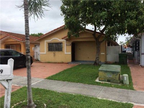 2729 W 71 PL, Hialeah, FL 33016