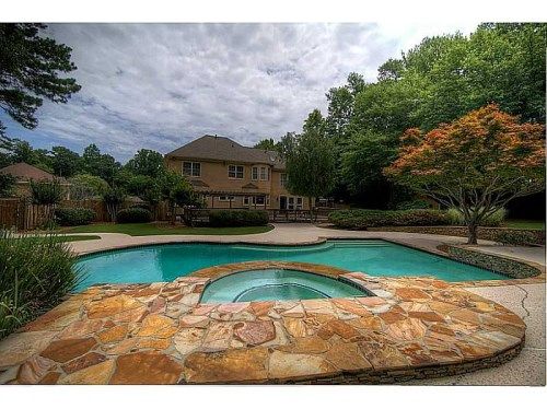 2915 Four Oaks Drive, Atlanta, GA 30360