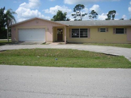 698 Se Polynesian Avenue, Port Saint Lucie, FL 34983