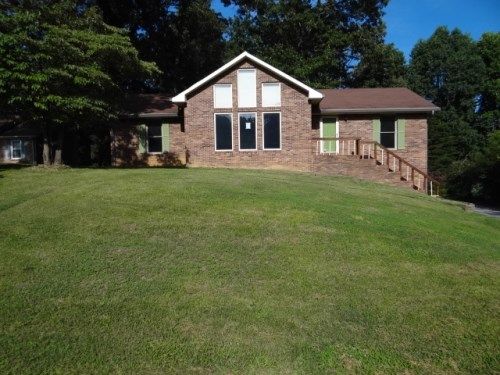 2435 Oak Park Dr, Cookeville, TN 38506