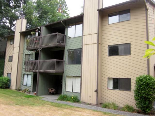 25074 Lake Fenwick Road Unit B, Kent, WA 98032