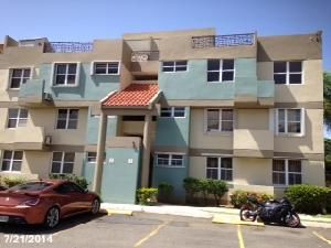 103 Apt Paseo Del R, Humacao, PR 00791