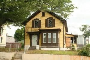 388 Elm St, Woonsocket, RI 02895